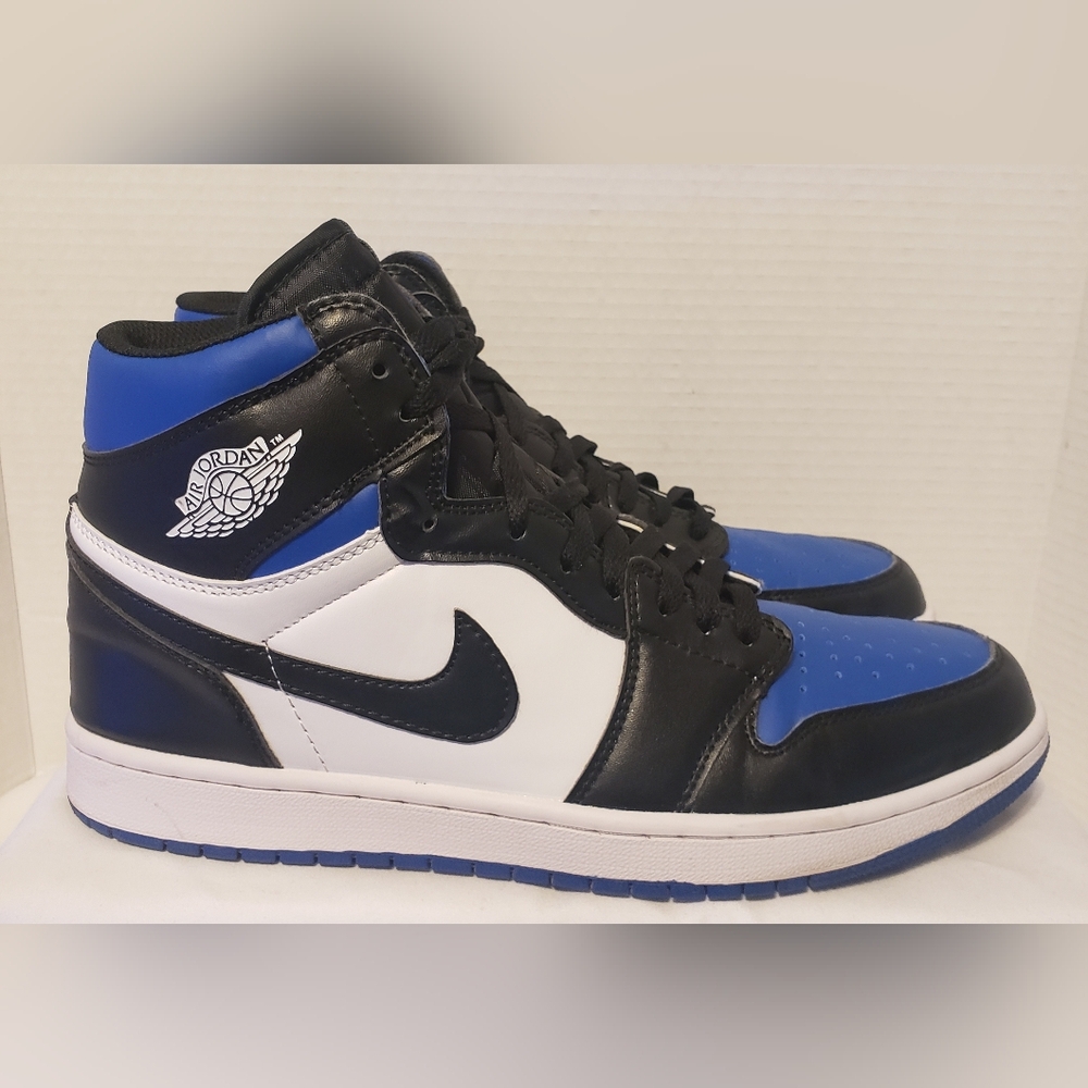Air Jordan 1 Retro OG High "Royal Toe" Size 13 555088-041 - Picture 2 of 11